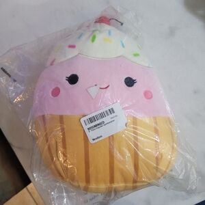 Squishmallow Clara Cupcake 8" Plush Dessert Ice cream Sundae Food Squad Pink Toy